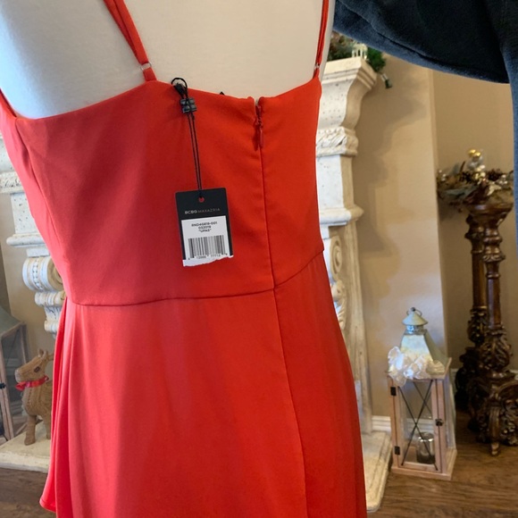 Dresss - Picture 3 of 4